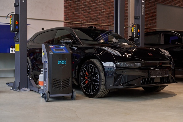 Установка автомат для заправки автомобильных кондиционеров (R134a+R1234yf) NORDBERG NF17