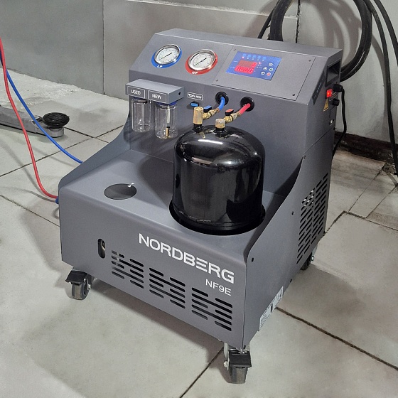Установка полуавтомат для заправки автомобильных кондиционеров NORDBERG NF9E