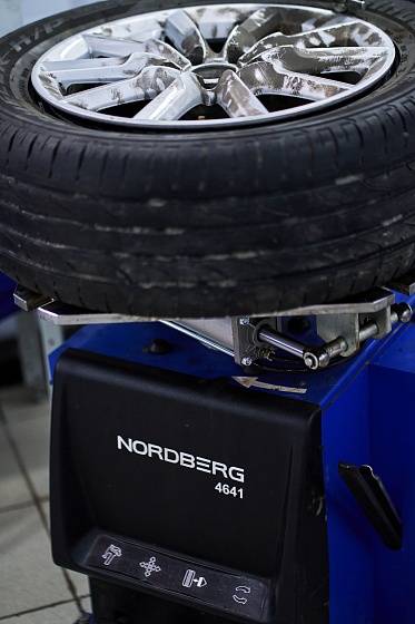 Станок шиномонтажный 380V автомат, 2х скоростн, зажимы 14-26" NORDBERG 4641_380